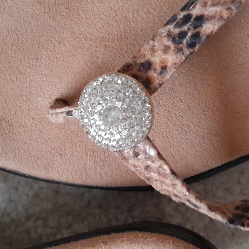 Shoes - Picture 2 of 6